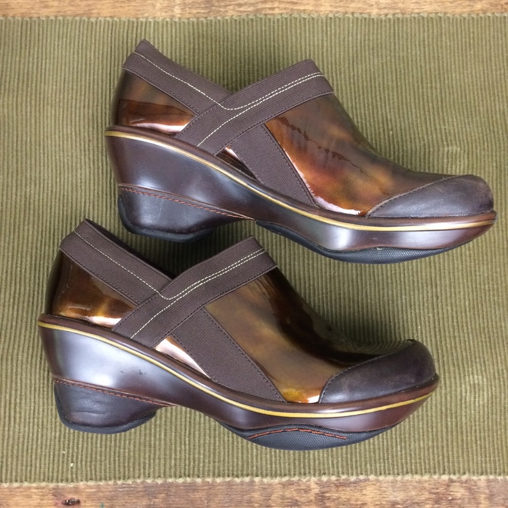 Jambu Clogs - Picture 3 of 7